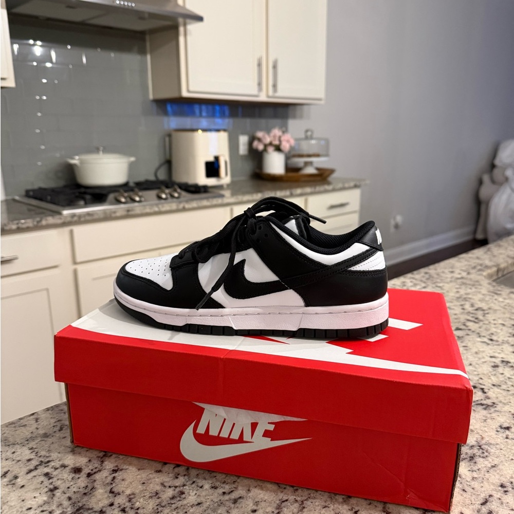 Nike Dunks Low Pandas Sz 8